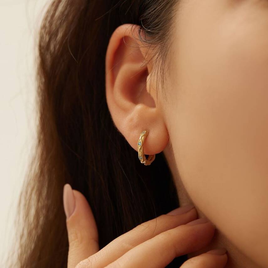 Minimal Turkuaz Taşlı Altın Halka Küpe - Semih Haşhaş Kuyumculuk (1)