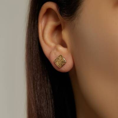 Motifli Kare Altın Küpe - 1