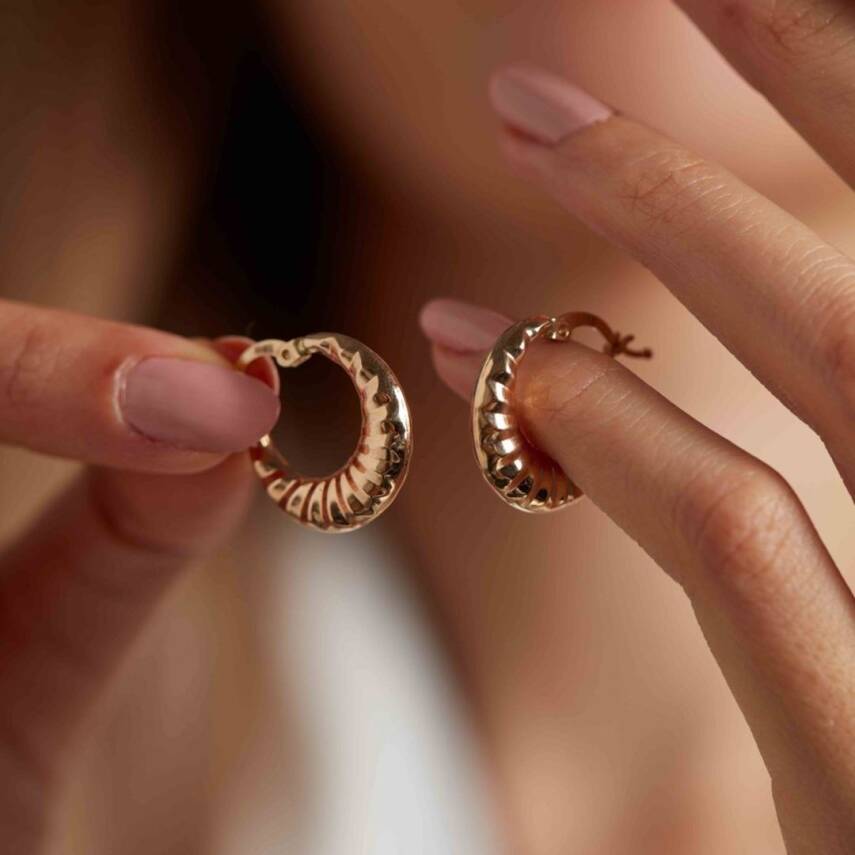 Şıklığın Zaafı Altın Küpe - 1