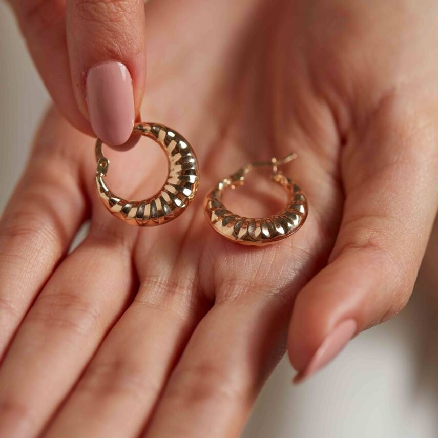 Şıklığın Zaafı Altın Küpe - 2