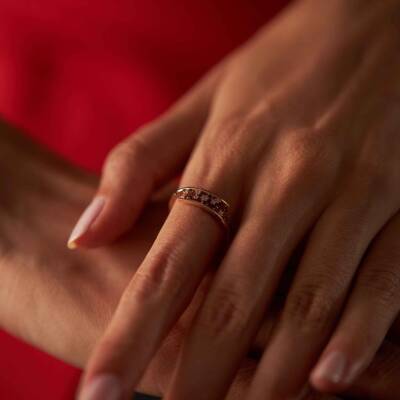 Sıra Taşlı Altın Yüzük - 1