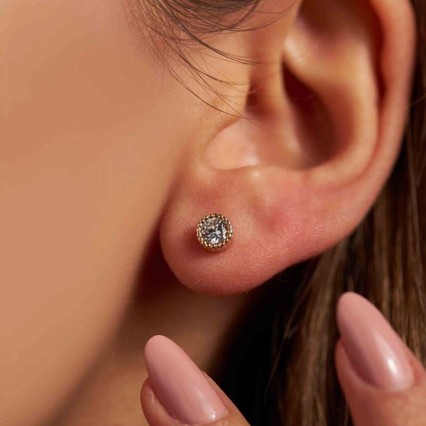 Sıra Toplarının Şık Dizilişi Şık Altın Küpe - 1