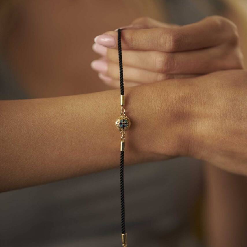Siyah İpli Mavi Minli Papatya Altın Bileklik - Semih Haşhaş Kuyumculuk