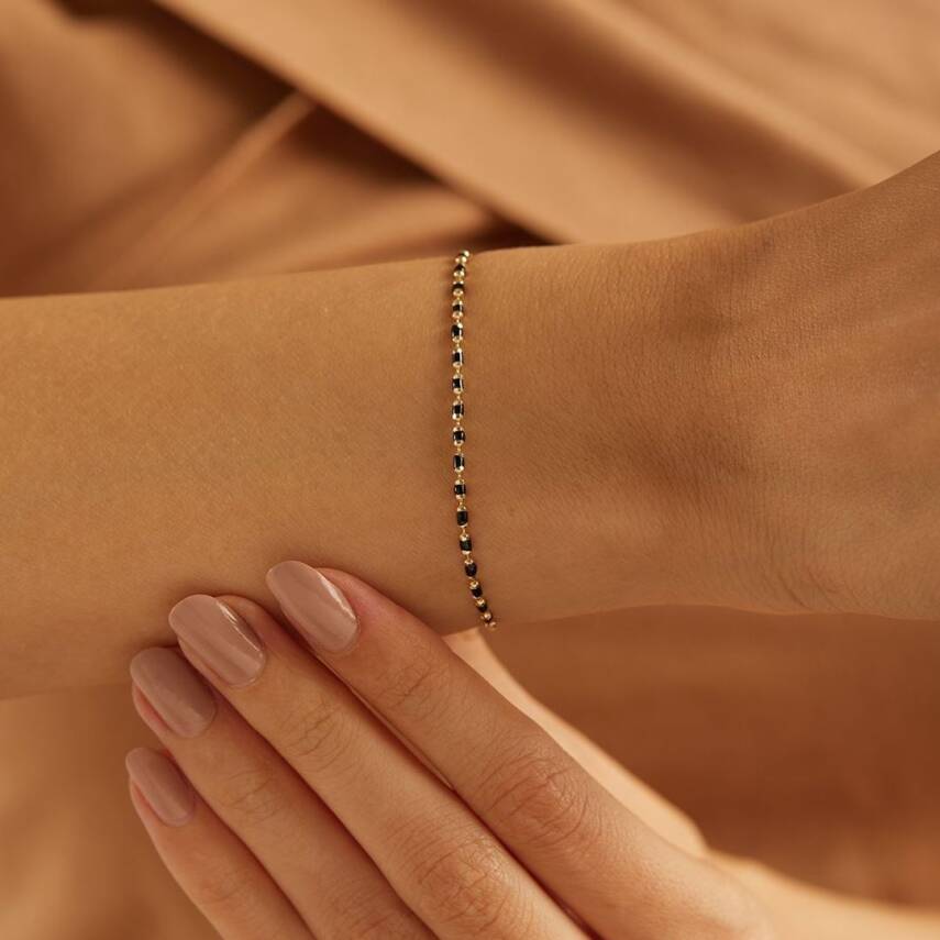 Siyah Taşlı Minimal Altın Bileklik - Semih Haşhaş Kuyumculuk