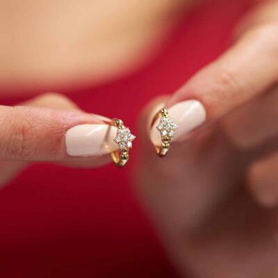 Taşlı Çiçekli Halka Rose Altın Küpe - 2