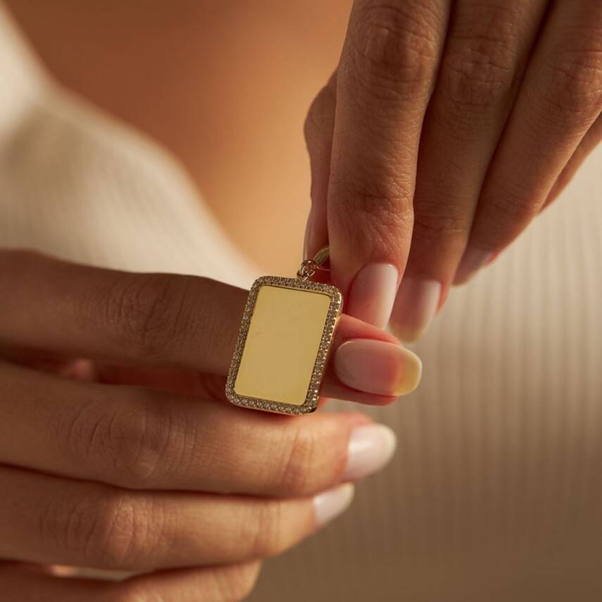 Taşlı Dikdörtgen Plaka Altın Kolye Ucu - 1