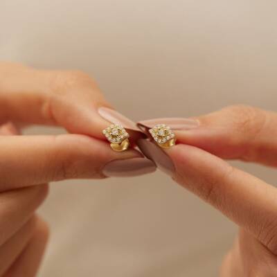 Taşlı Minimal Altın Göz Küpe - 2