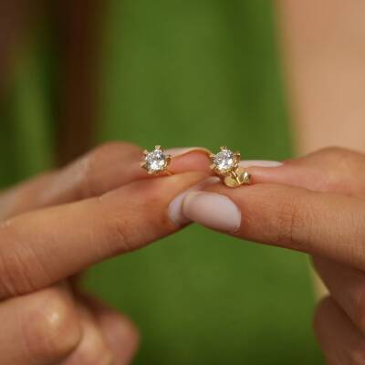 Taşlı Minimal Altın Küpe - 1