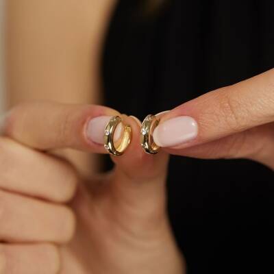 Taşlı Minimal Halka Altın Küpe - 1