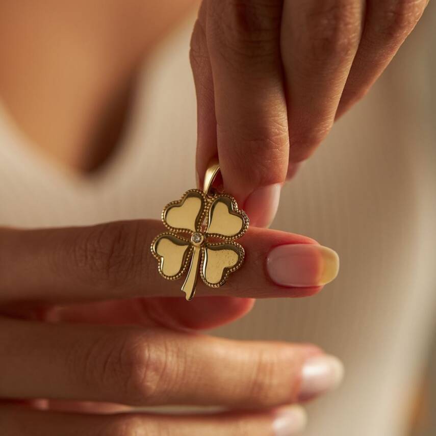 Taşlı Yonca Altın Kolye Ucu - Semih Haşhaş Kuyumculuk