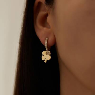 Taşlı Yonca Sallantılı Altın Küpe - 1