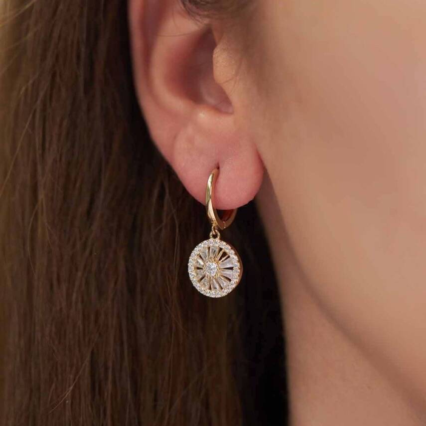 Taşlı Yuvarlak Sallantılı Altın Küpe - Semih Haşhaş Kuyumculuk