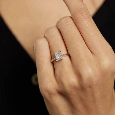 Tek Baget Taşlı Altın Yüzük - 1