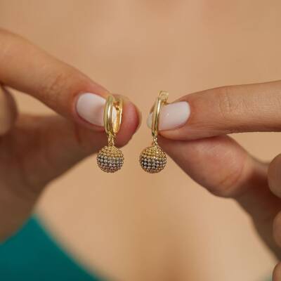 Top Figürlü Dorika Sallantılı Altın Küpe - 1