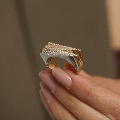 Üç Renkli Şerit Taşlı Altın Yüzük - 2