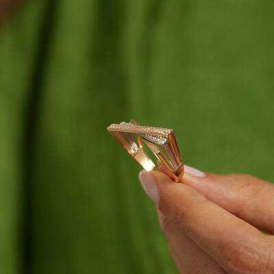 Üç Renkli Taşlı Zikzak Altın Yüzük - 1