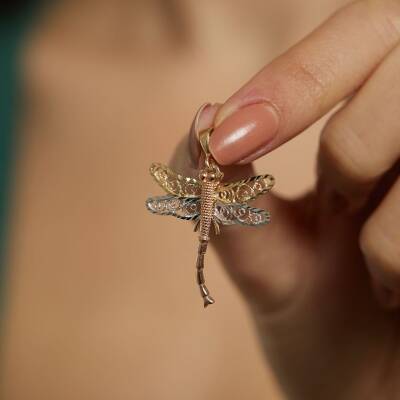 Üç Renkli Yusufçuk Altın Kolye Ucu - 1