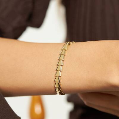 Üçgen Formlu Sıralı Altın Bileklik - 1