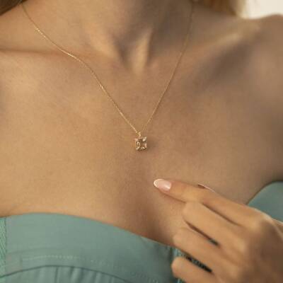 Yavruağzı Kare Taşlı Altın Kolye - 1