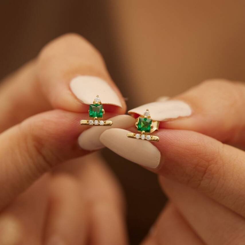 Yeşil Kare Taşlı Altın Küpe - Semih Haşhaş Kuyumculuk (1)