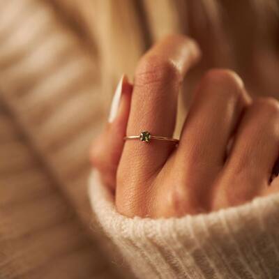 Yeşil Kare Taşlı Altın Yüzük - 1