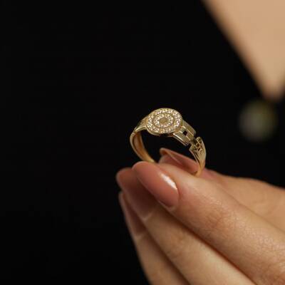 Yuvarlak Taşlı Zincir Detaylı Altın Yüzük - 2