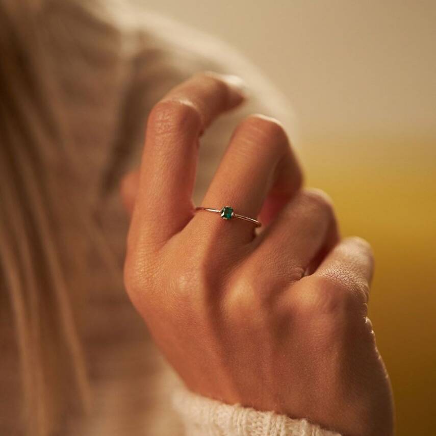 Zümrüt Yeşil Kare Taşlı Altın Yüzük - Semih Haşhaş Kuyumculuk